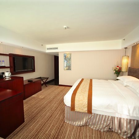 Hotel Beverly Plaza Macau Exterior foto