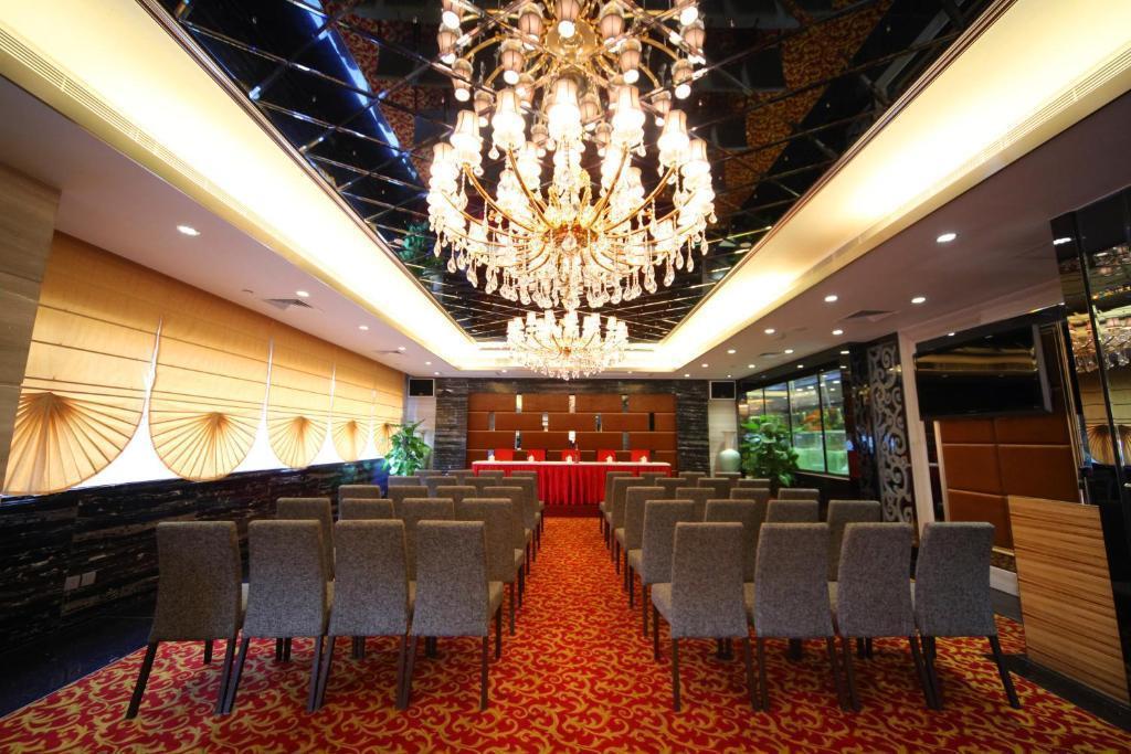 Hotel Beverly Plaza Macau Exterior foto