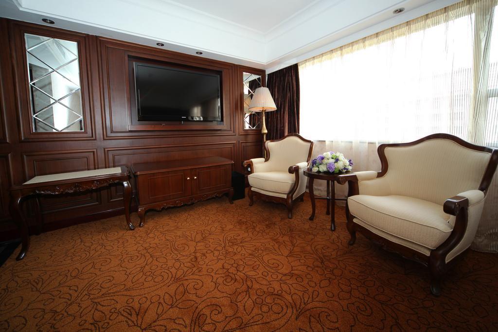 Hotel Beverly Plaza Macau Exterior foto